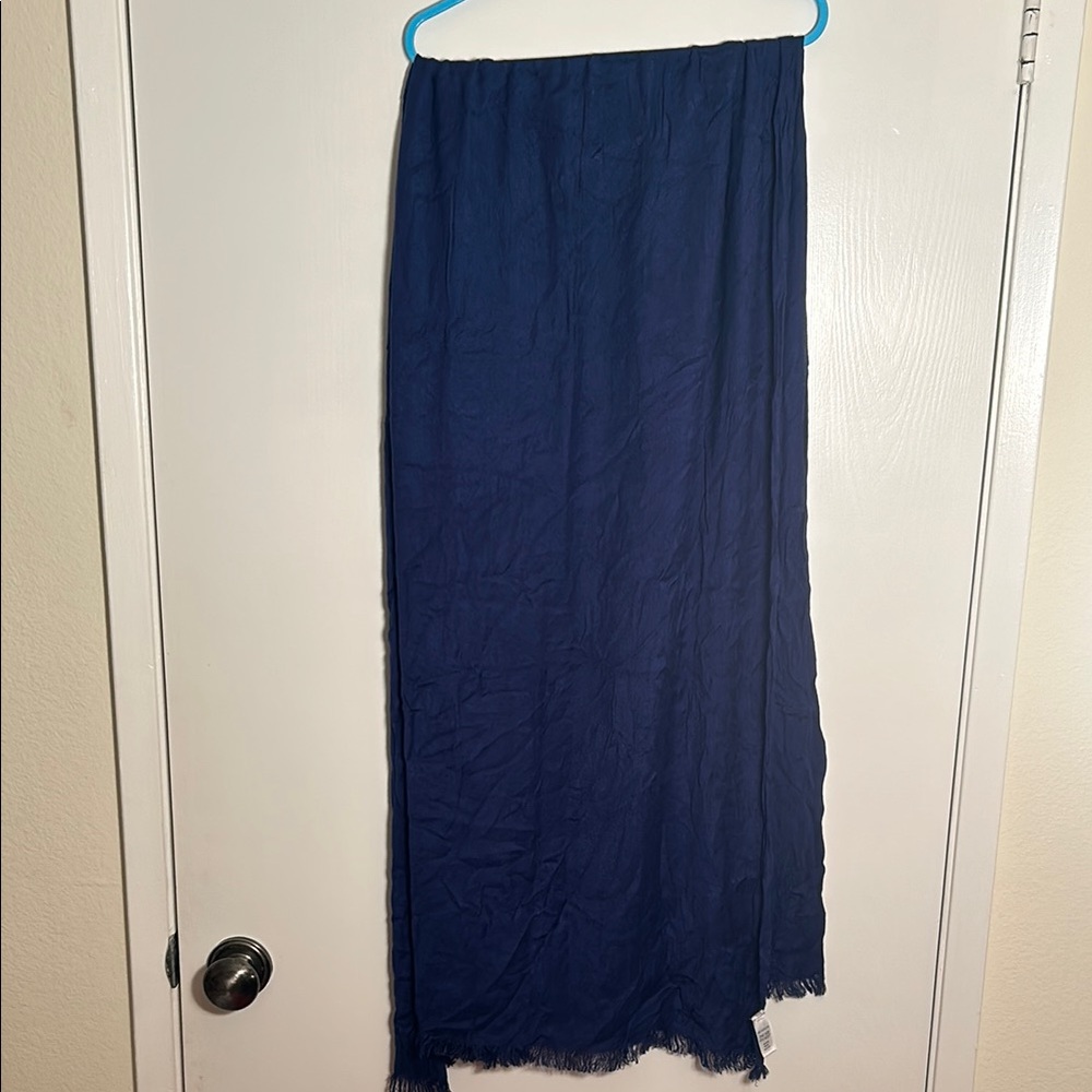 Liz Claiborne Elegant Navy Blue Scarf